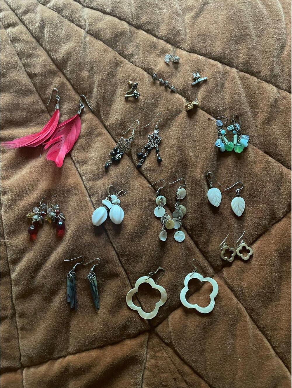 Target (15) earrings lot